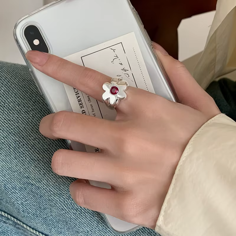 Bague Fleur Argentée pour Femme – Cadeau Design Creux Rétro Hip Hop – Bijou Polyvalent pour Fête – Dropshipping