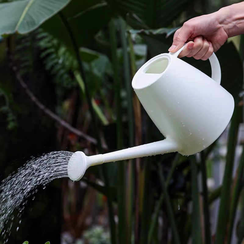 Arrosoir en plastique, fournitures de jardinage