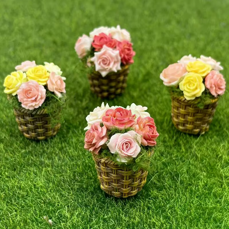 Mini fleurs en pot, panier de fleurs