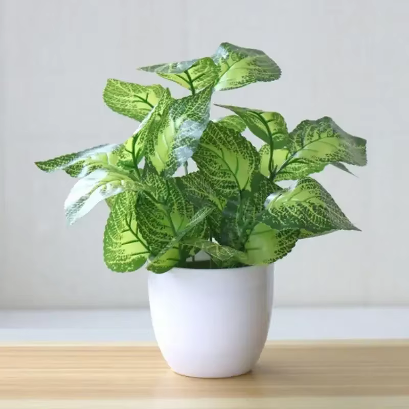 Plantes artificielles en pot