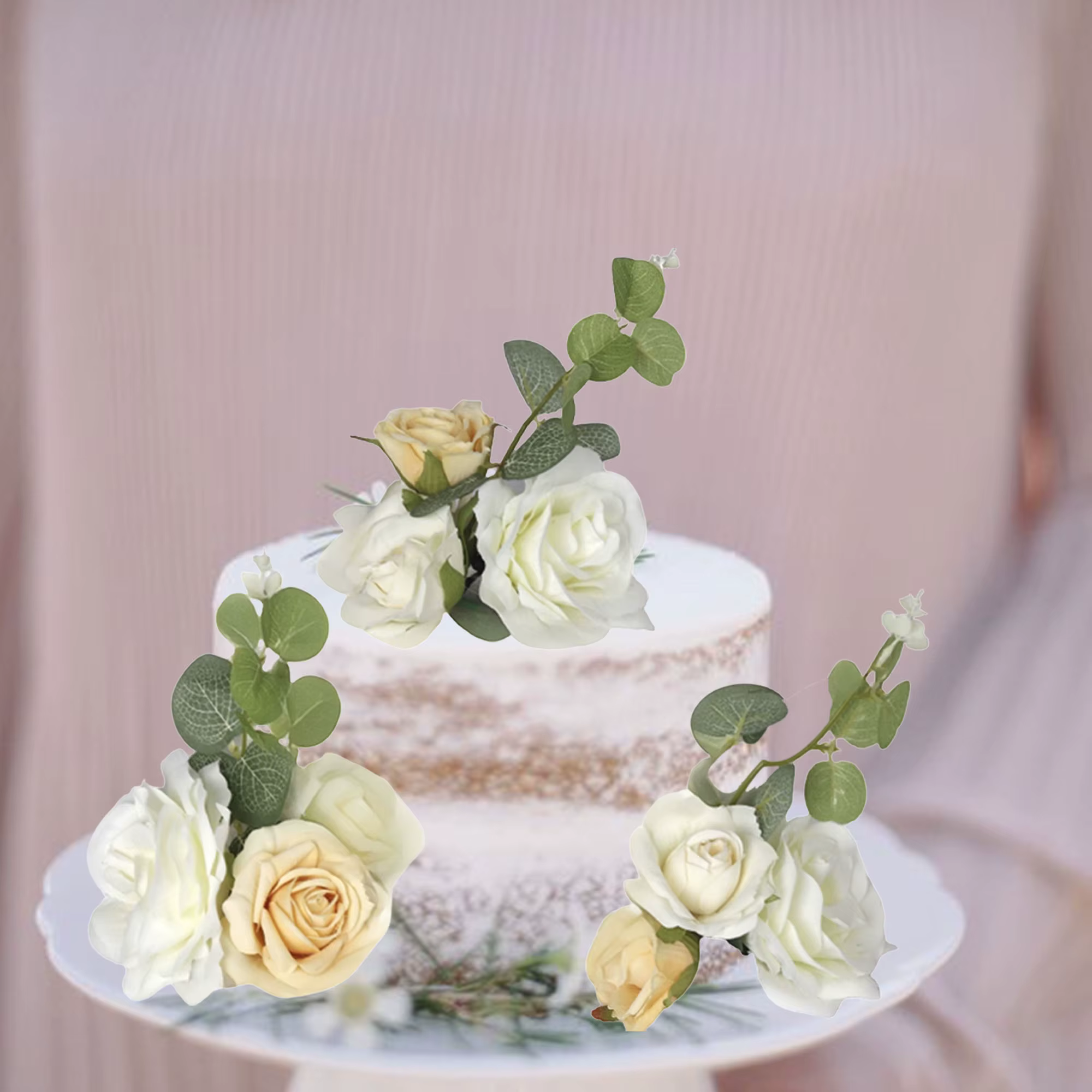 Décoration de gâteau bohème avec des fleurs blanches