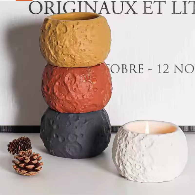 Pot de fleurs en forme de lune