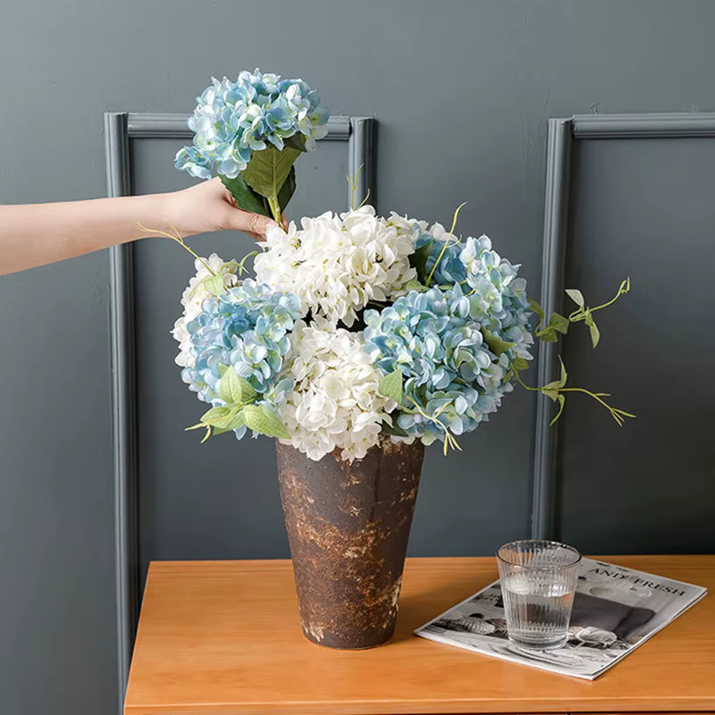 Branche d'hortensia artificielle