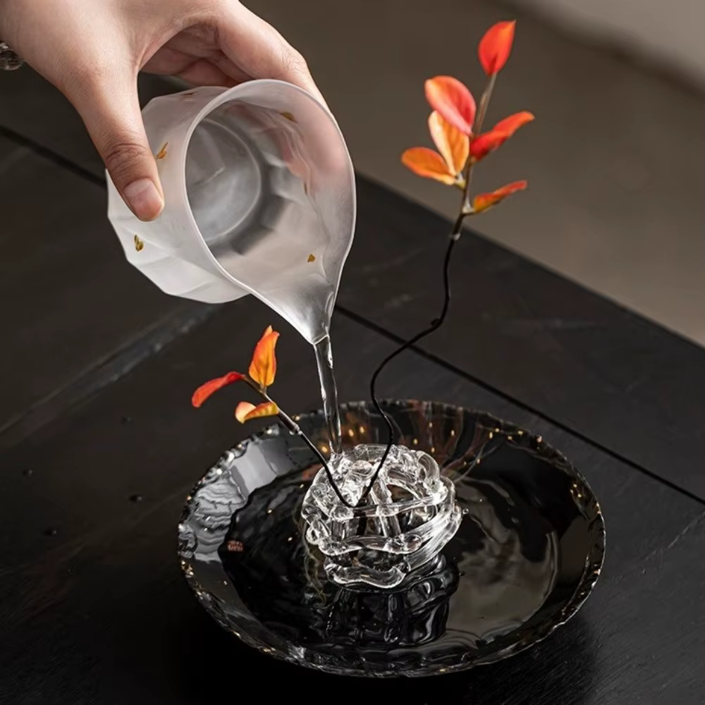 Vase en verre transparent