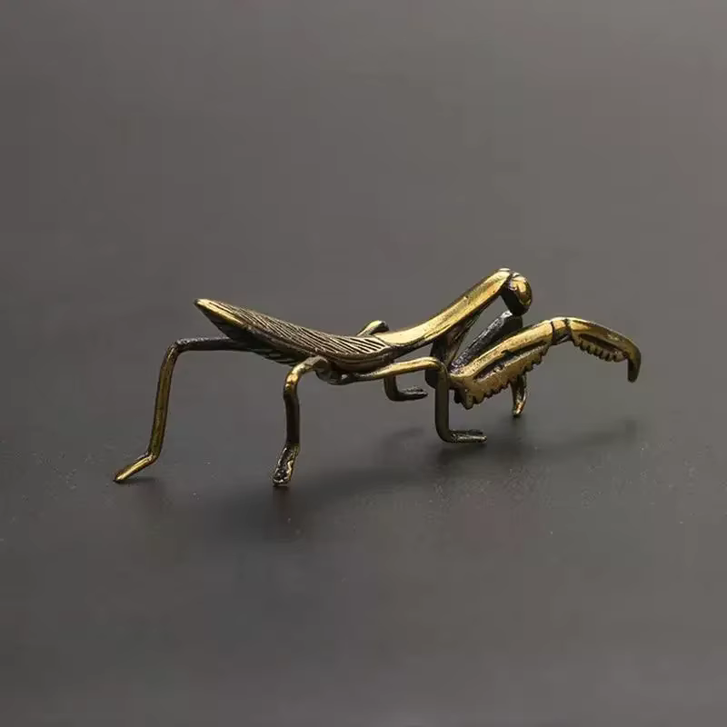 Ornement Miniature mante en cuivre