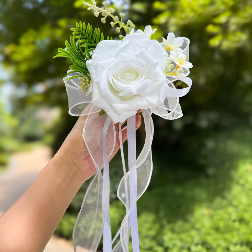Grande fleur de rose à bords frisés (avec ventouse) – Décoration florale artificielle pour rétroviseur de voiture de