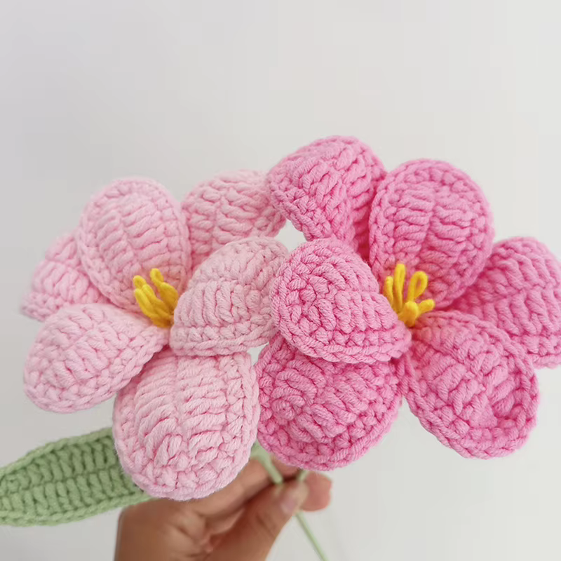 Fleurs artificielles tissées à la main