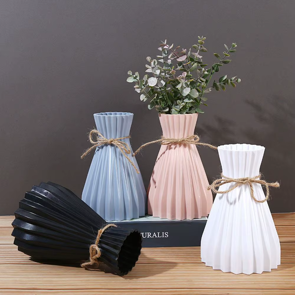 Vase à fleurs en plastique