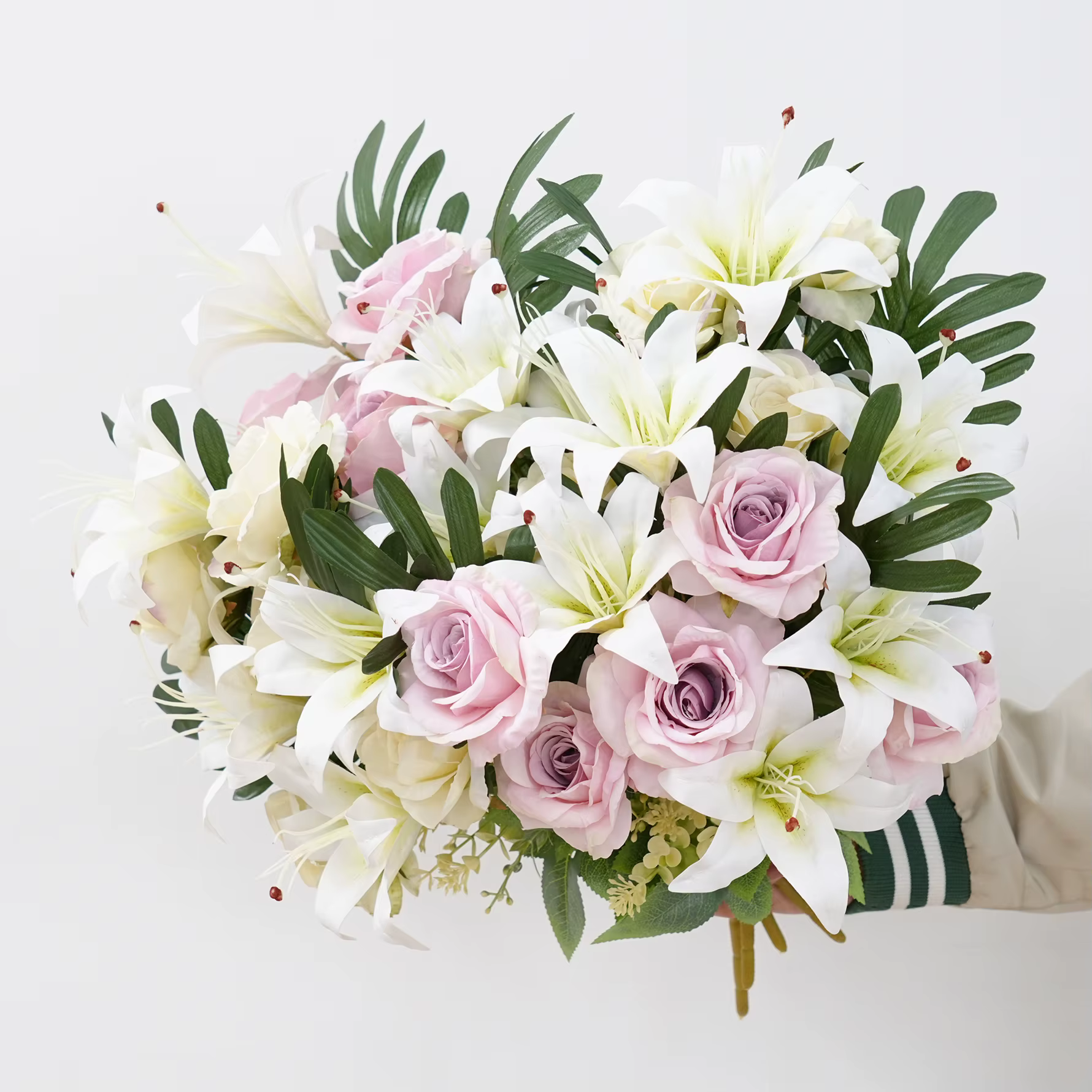 Bouquet de roses de lys artificielles en soie