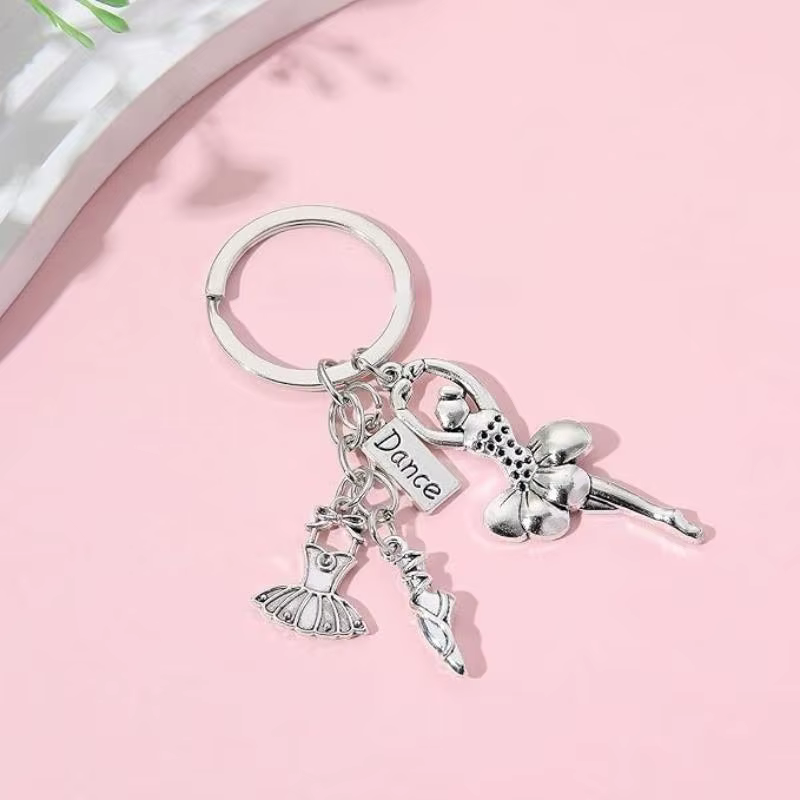 Porte-clés élégant en forme de danseuse de ballet, figurine de danseuse, accessoire sur le thème de la danse