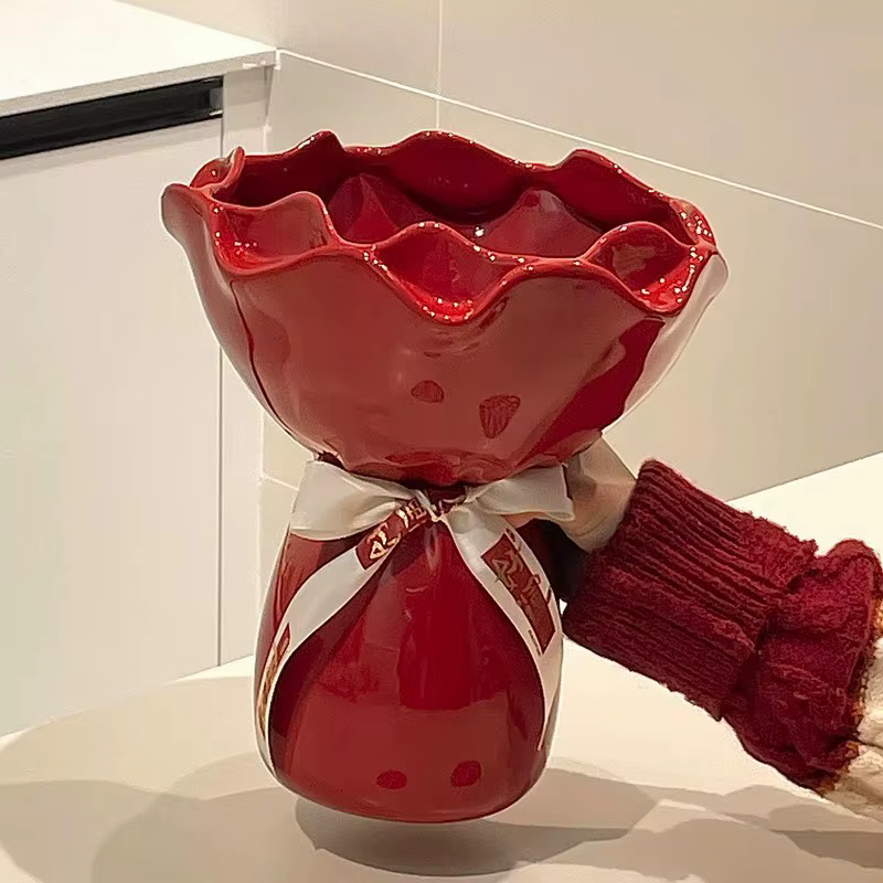 Vase en céramique en forme de rose
