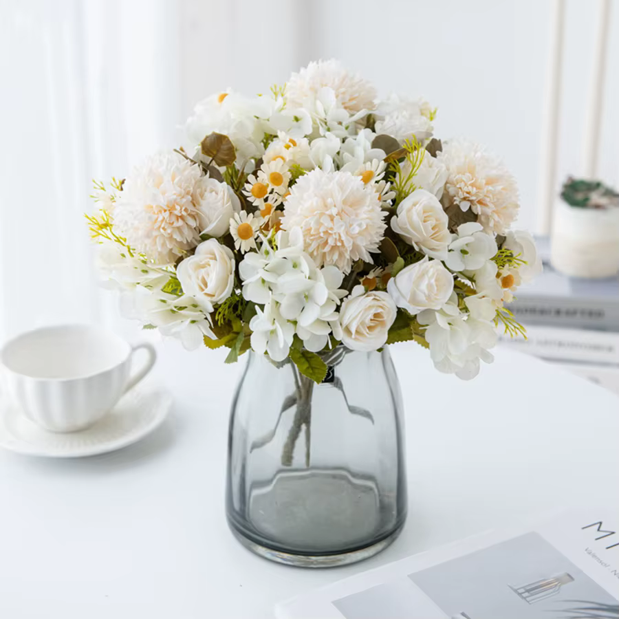 Combinaison de fleurs artificielles de camomille