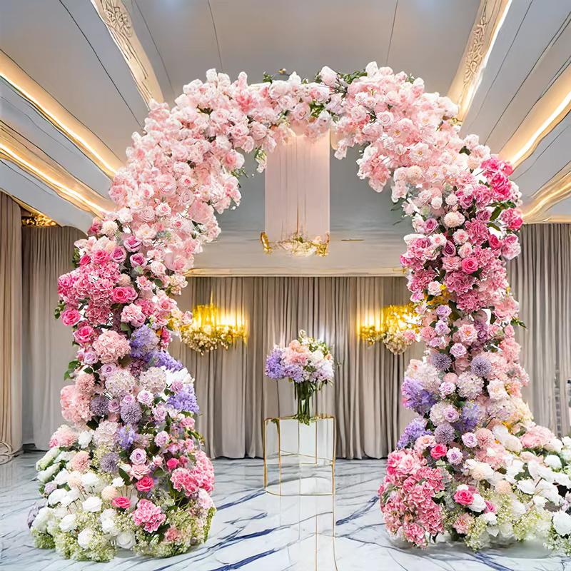 Arc de roses en fausse corne de Luxe