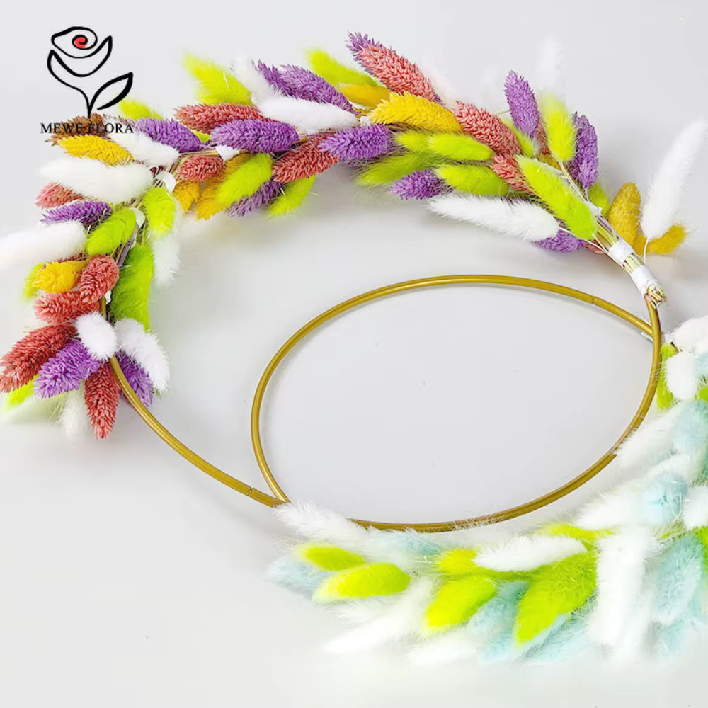 Bijoux de fleurs séchées pour la décoration de la maison