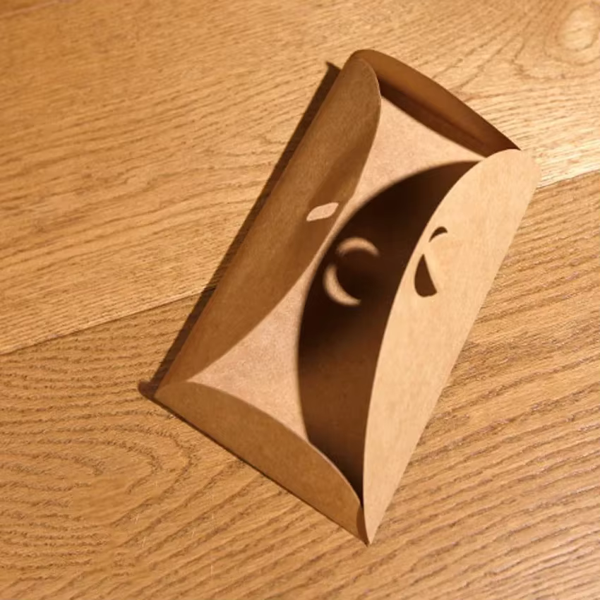 Carte de vœux à fleurs séchées en papier Kraft