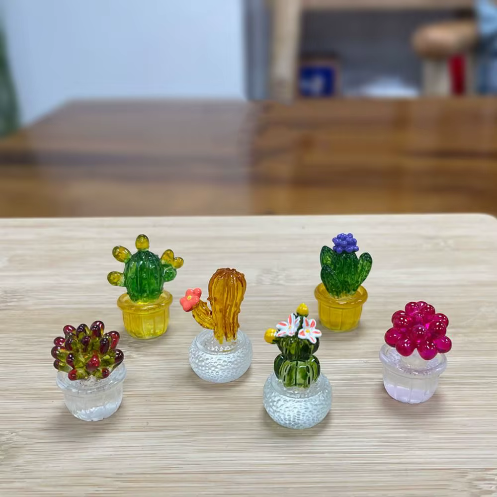 Décoration Cactus Cartoon en Résine Transparente