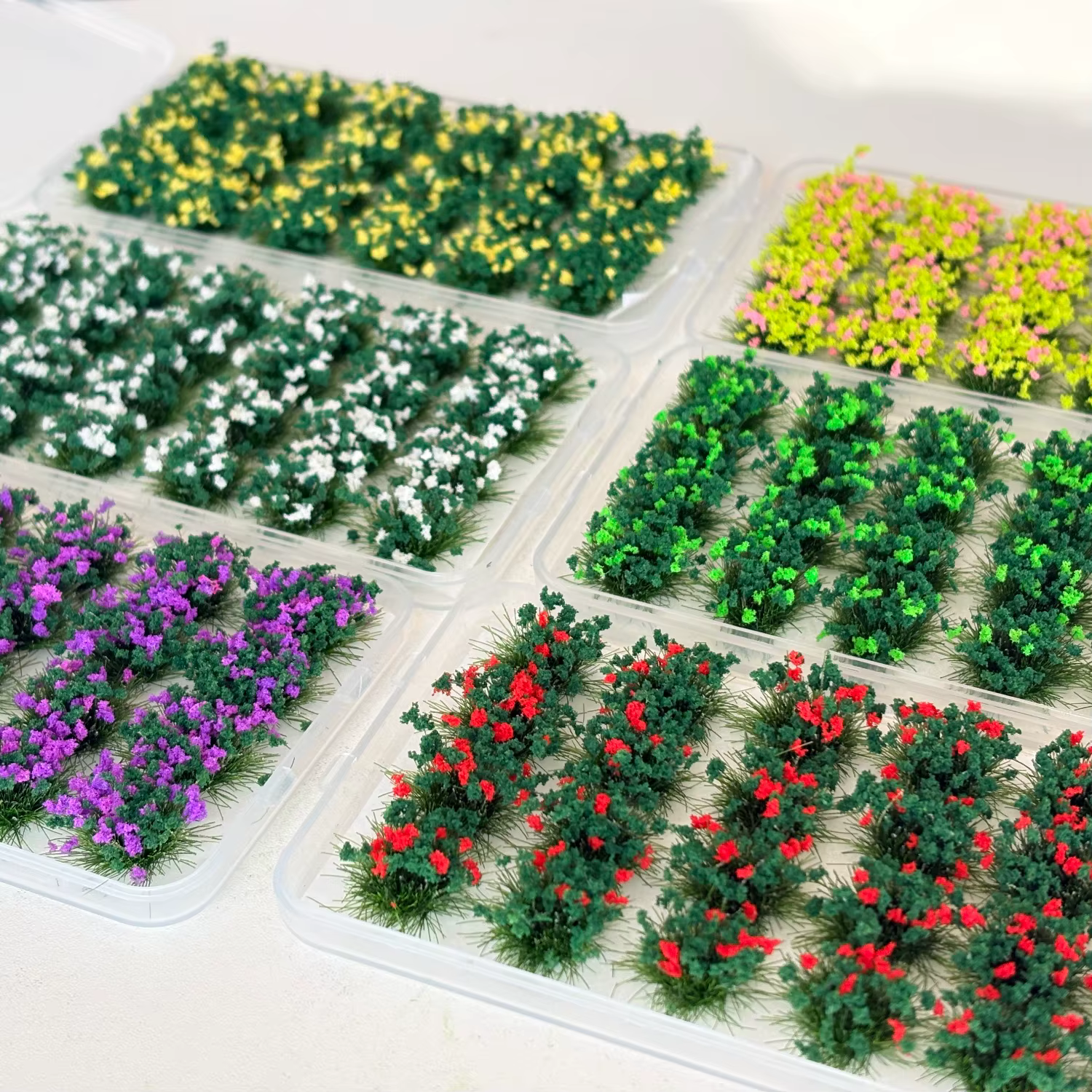 Clapets d'herbe réalistes miniatures 24 pièces