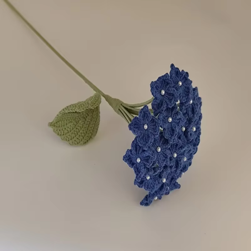 Fleurs en boule brodées à la main de haute qualité
