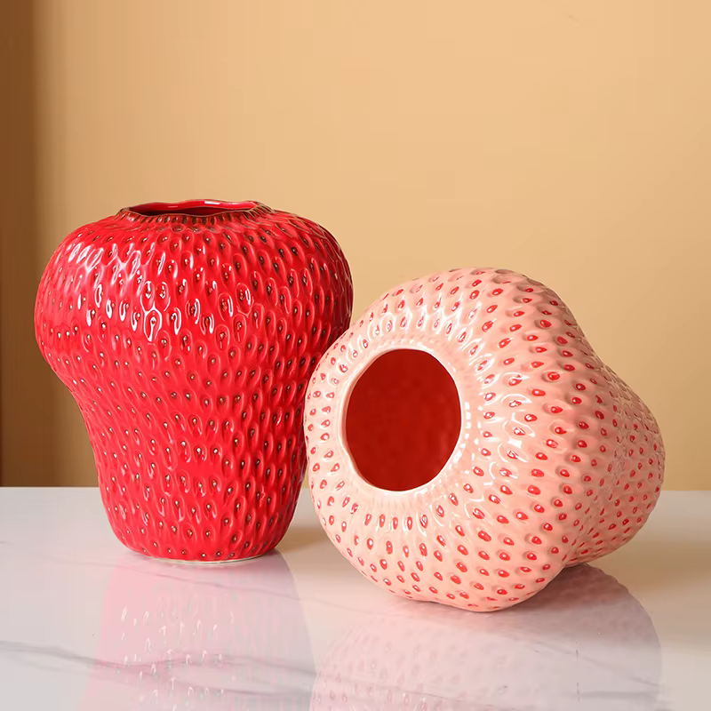 Vase à fraises en céramique
