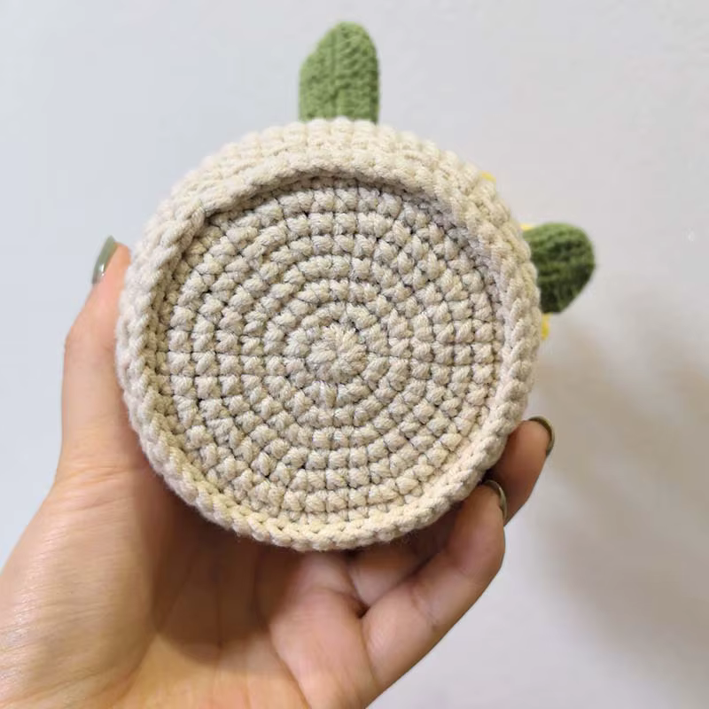 Vase à fleurs en Crochet