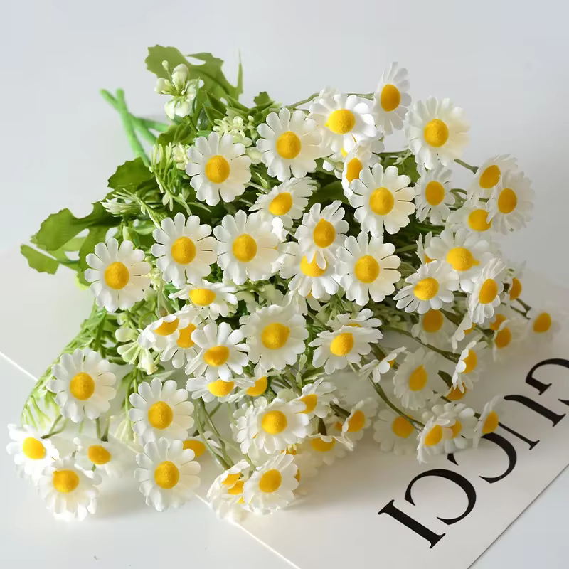 Fleur artificielle de camomille pour la décoration de la maison