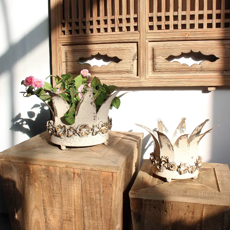 Pot de fleur couronne en fer