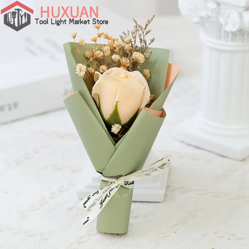 Mini petit bouquet de fleurs séchées