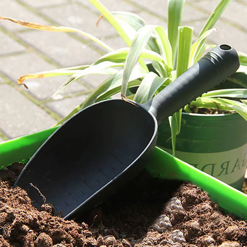 Pelle de jardin plate pour fleurs en pot