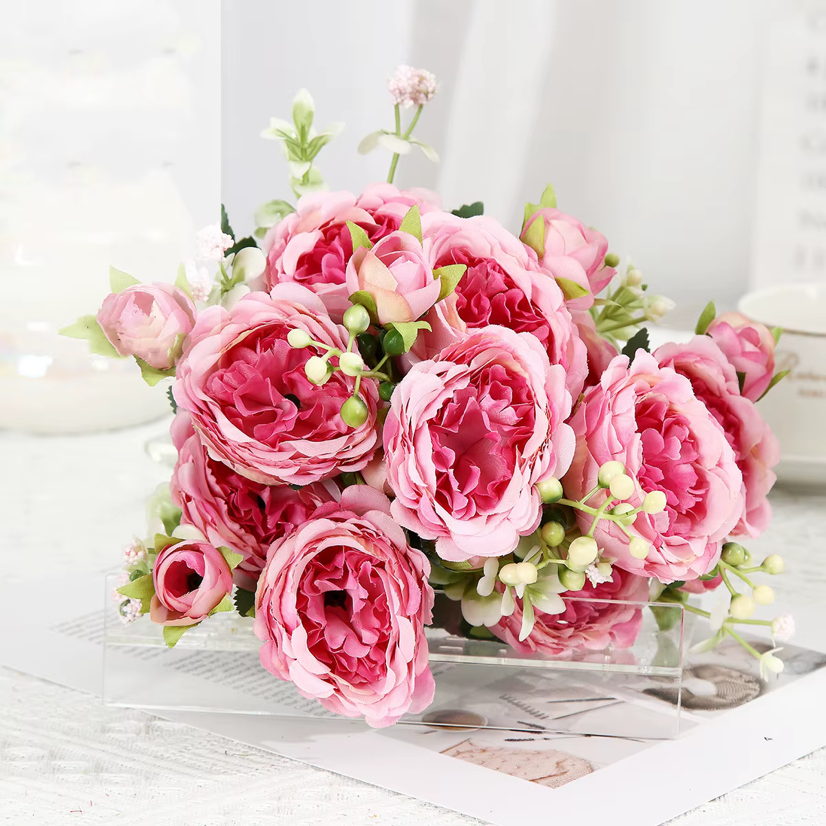 Roses artificielles roses blanches