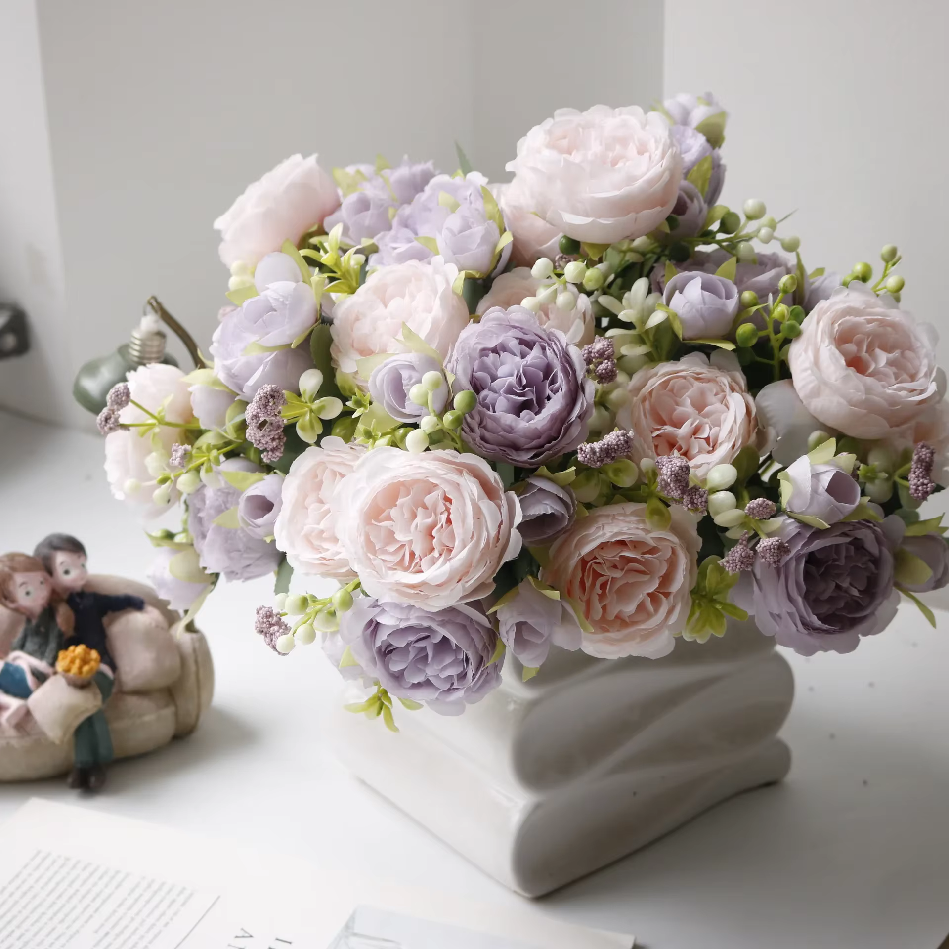 Fausses fleurs violettes en soie