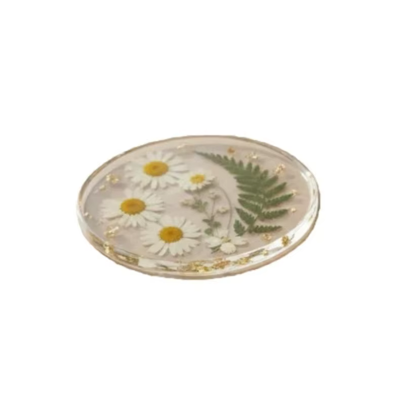 Sous-verres en acrylique avec fleurs pressées
