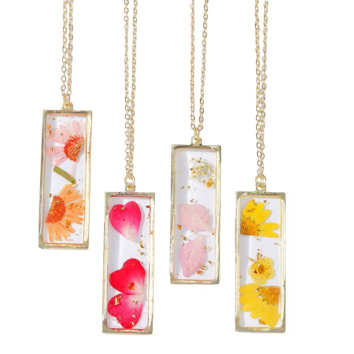Collier pendentif en fleurs naturelles séchées