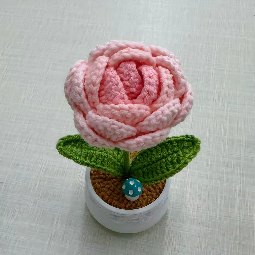 Rose française en Crochet faite à la main