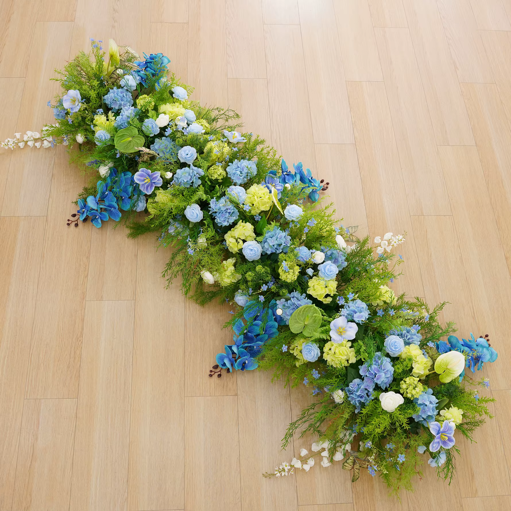 Angela fleur A9016 Mori orchidée bleue Arrangement Floral cadre d'arc de mariage décoration imitation soie Anthuriums rangées de fleurs