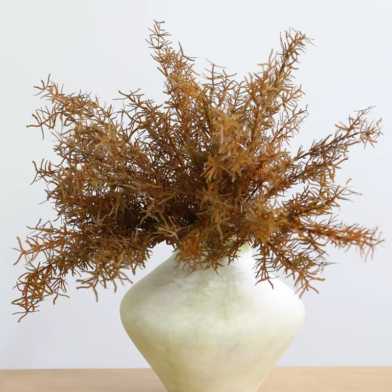 Plante verte artificielle en plastique