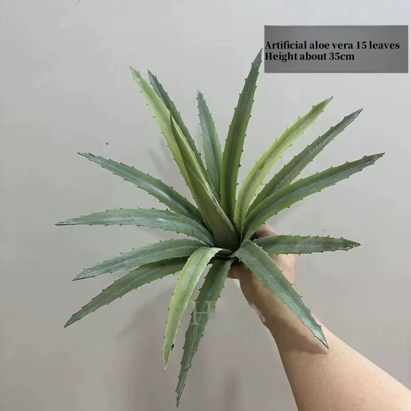 Plante artificielle en pot d'aloès et d'agave
