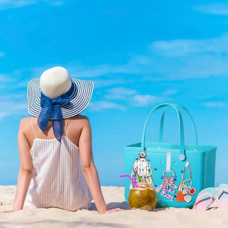 Kit complet d'équipement de plage 3 pièces comprenant un crochet portable, un porte-clés, une mousquetelle et un porte-gobelet pour tous les amateurs de plage