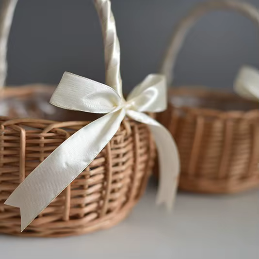 Panier à fleurs tissé en rotin