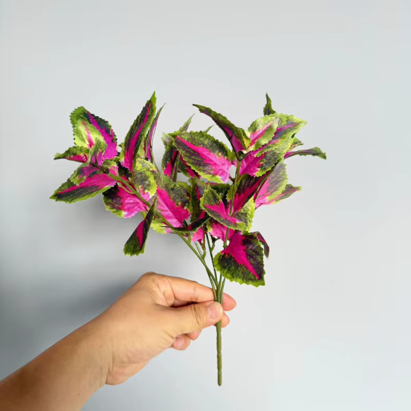 10 pièces de feuilles de perilla artificielles en soie pour mariage