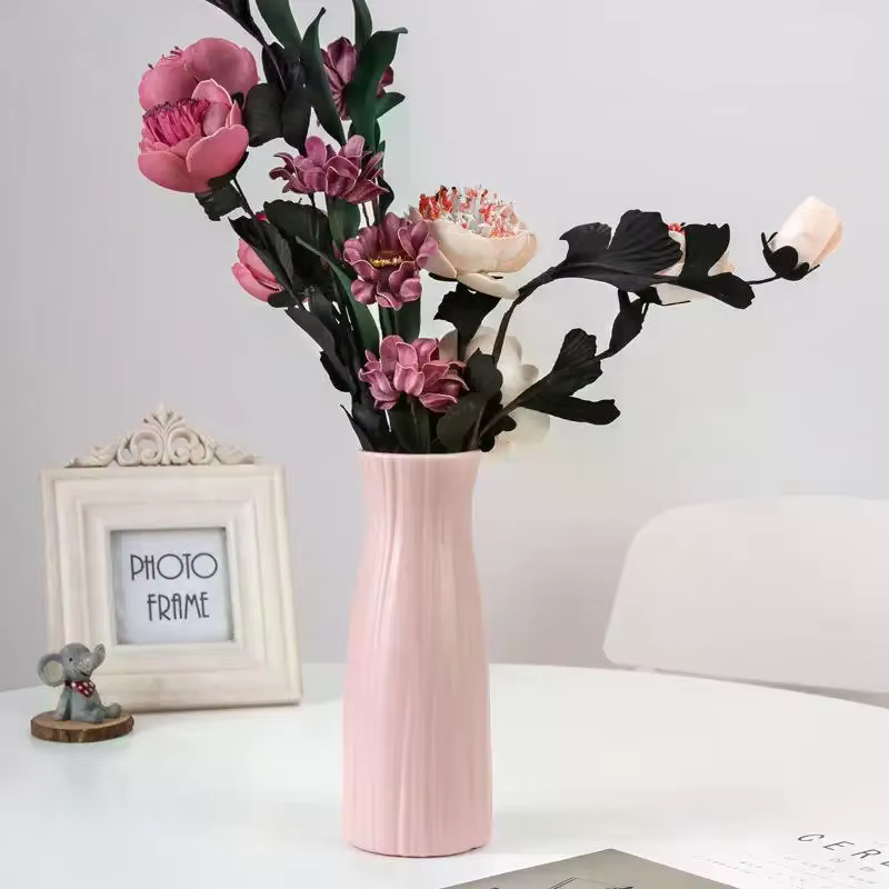 Vase à fleurs séchées en plastique avec pot