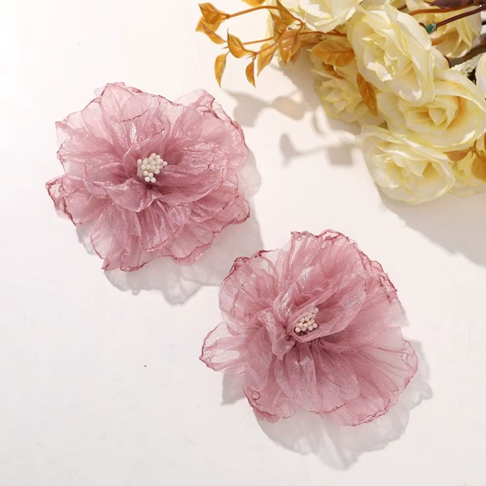 Fleur en tissu faite à la main