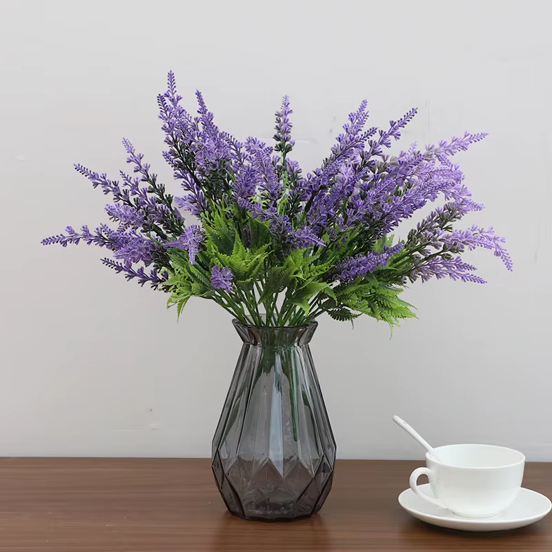 Plantes vertes artificielles en plastique