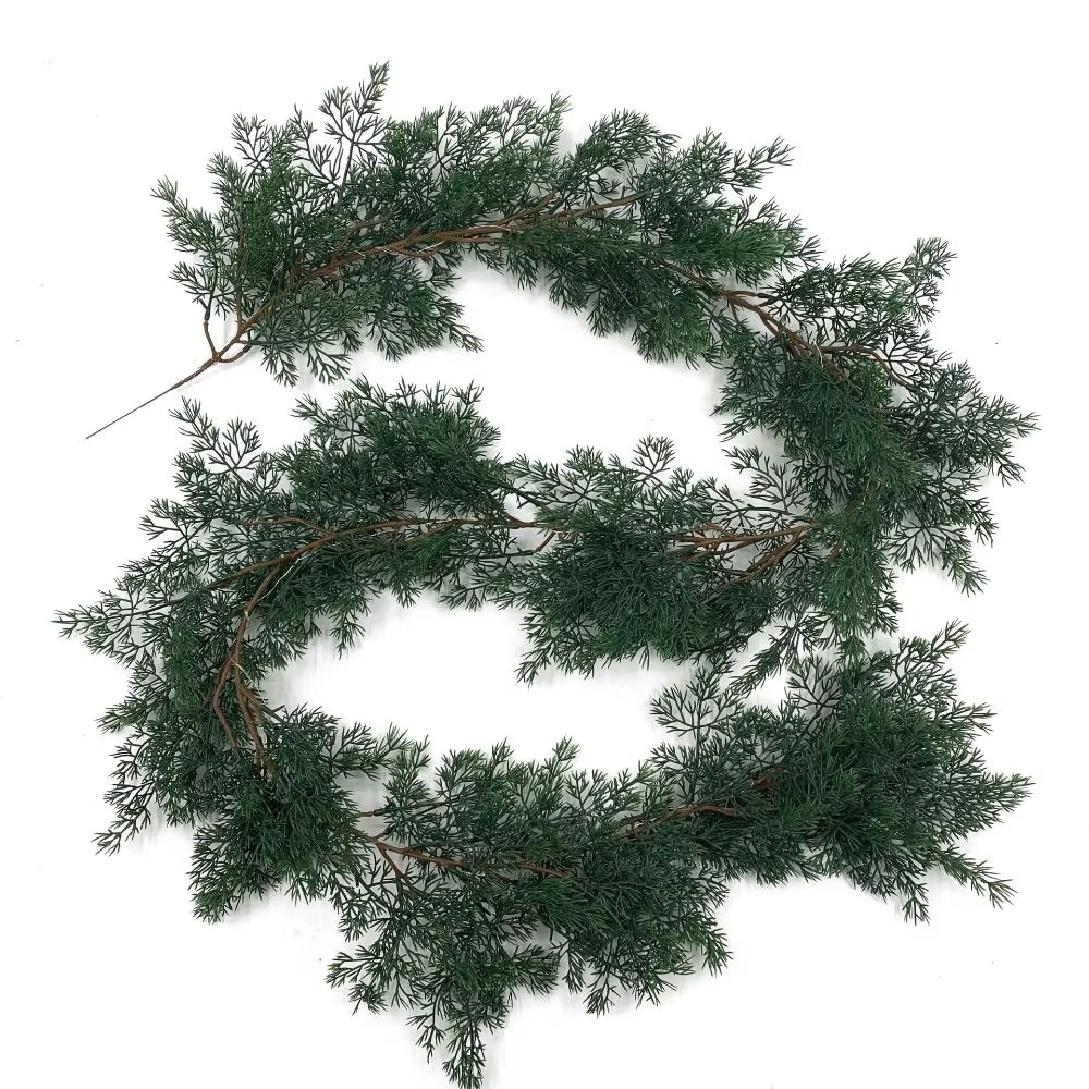 Couronne de pin de cyprès artificiel vert