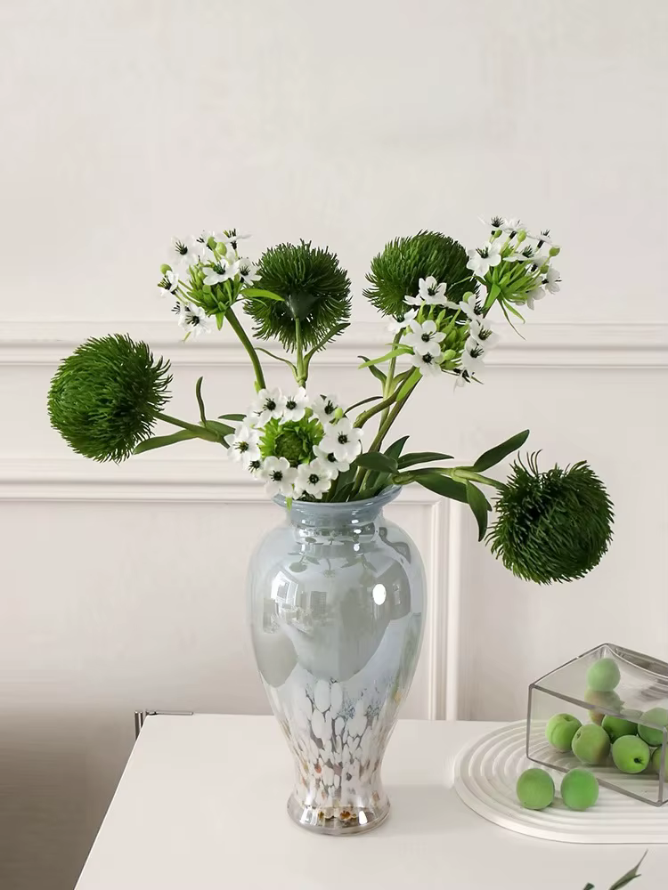 Bouquet de fleurs artificielles vert et blanc