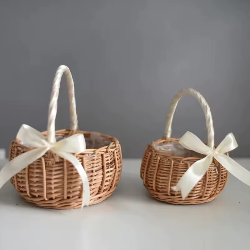 Panier à fleurs tissé en rotin