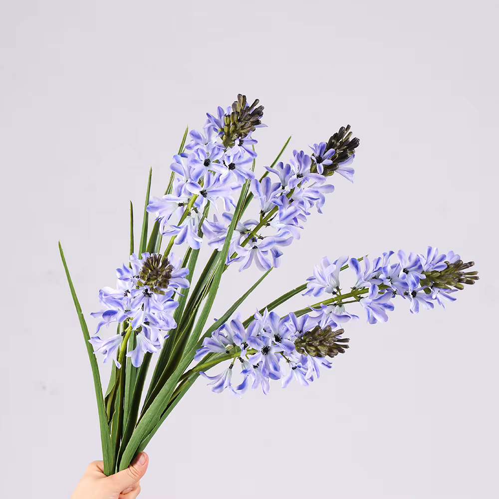 Fleurs artificielles en jacinthe