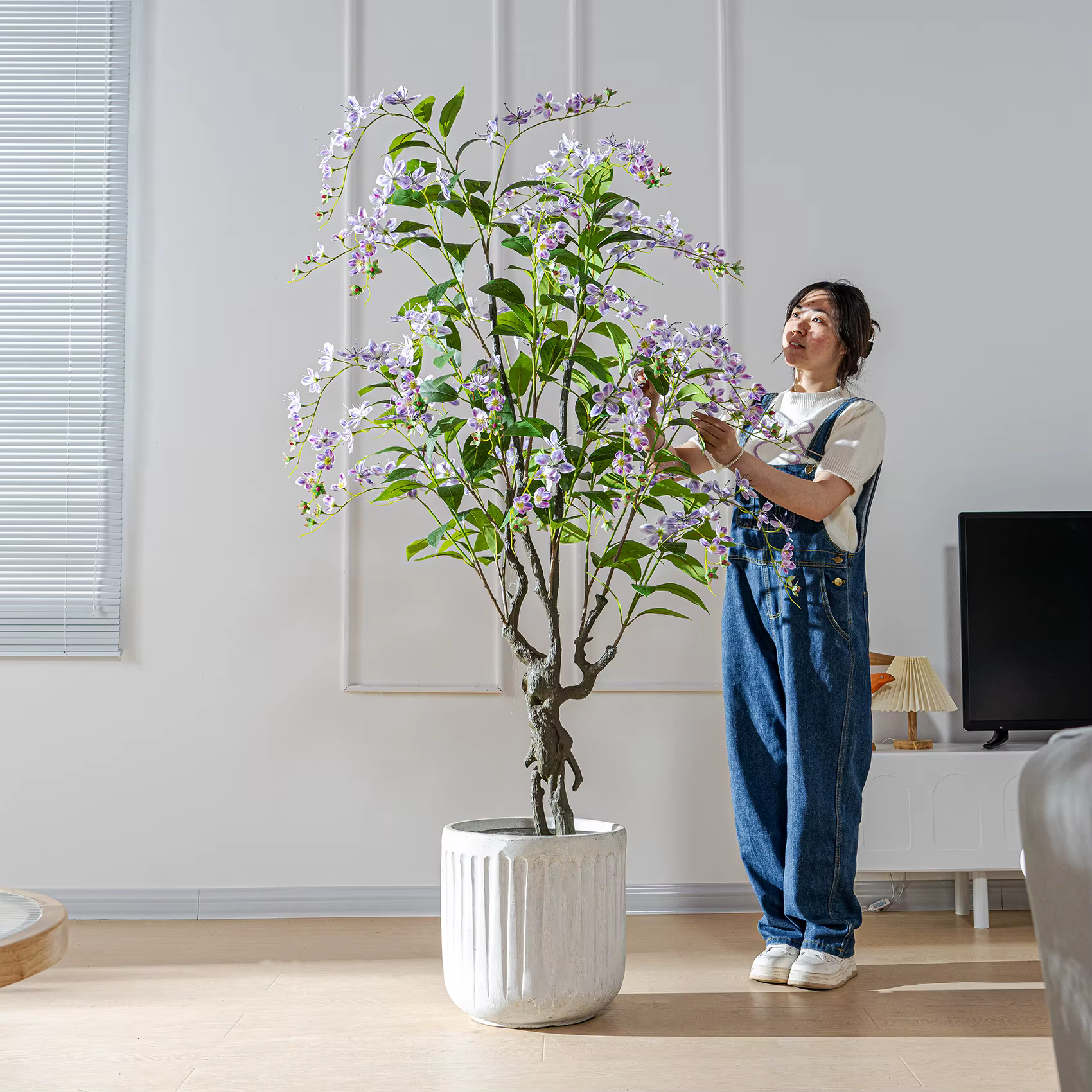 Simulation de jasmin + fleurs artificielles blanches