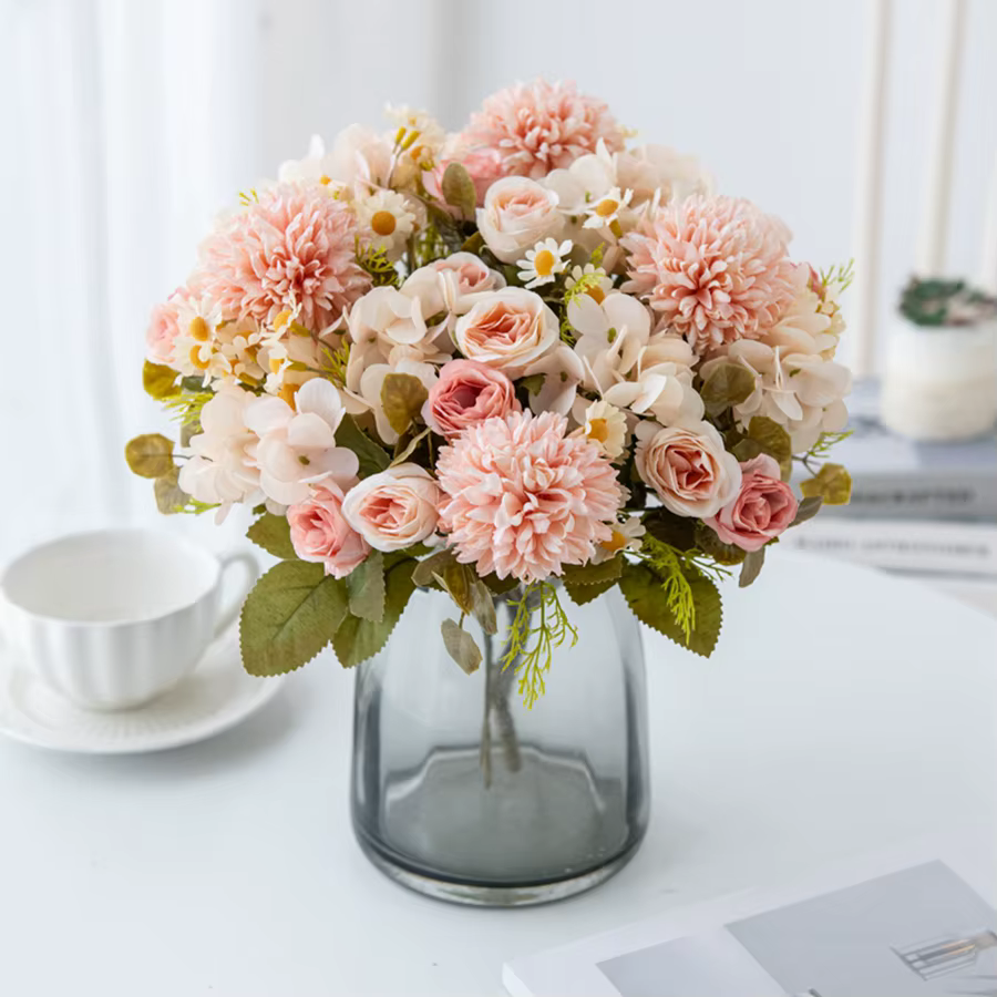 Combinaison de fleurs artificielles de camomille