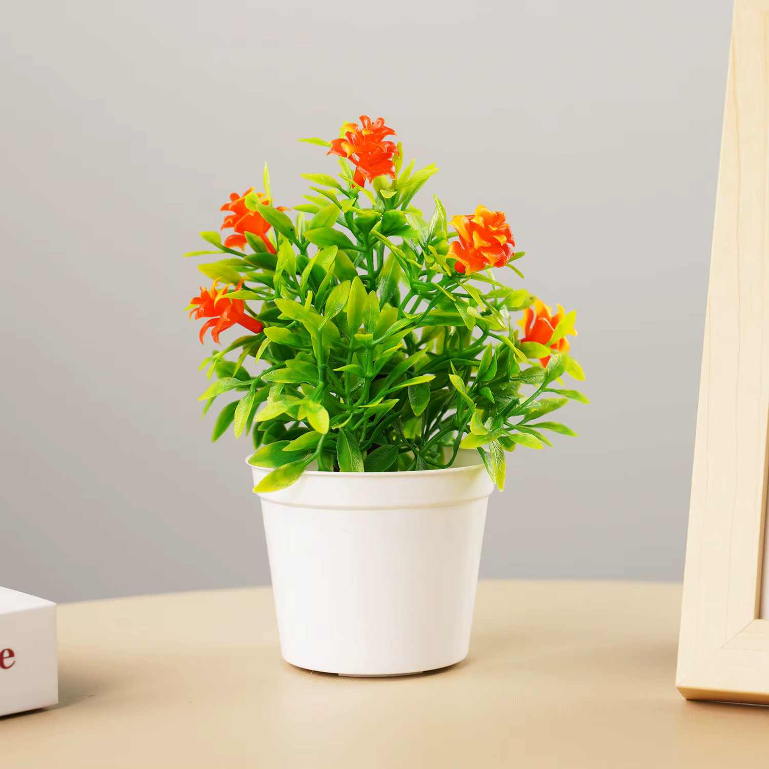 Plantes artificielles en pot de faux bonsaï