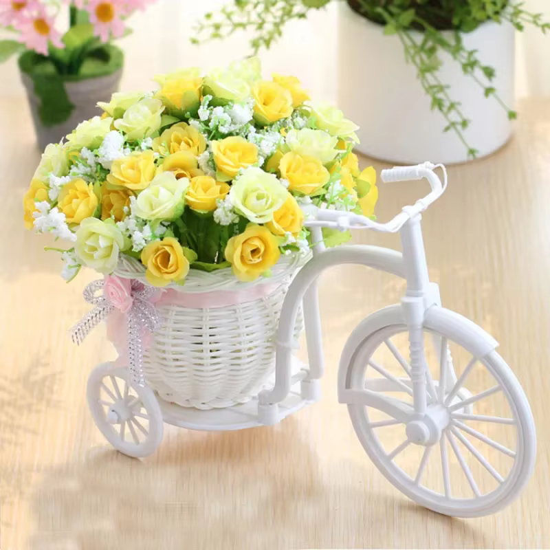Fleurs artificielles Roses en soie rotin vélo Vase en plastique